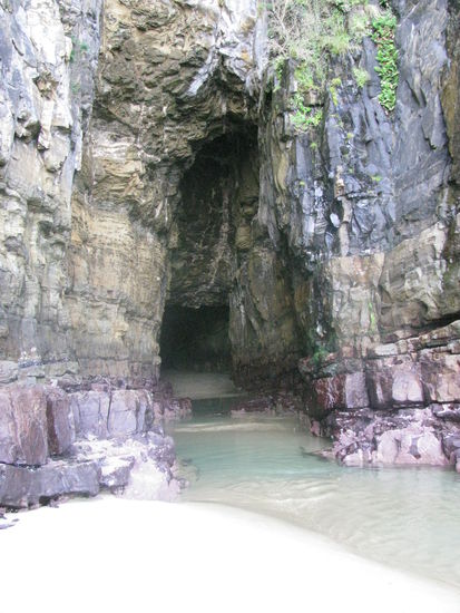 Die Cathedral Caves.
