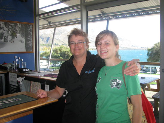 Glenda (unsere liebe Chefin, nicht die böse!) und Laura.