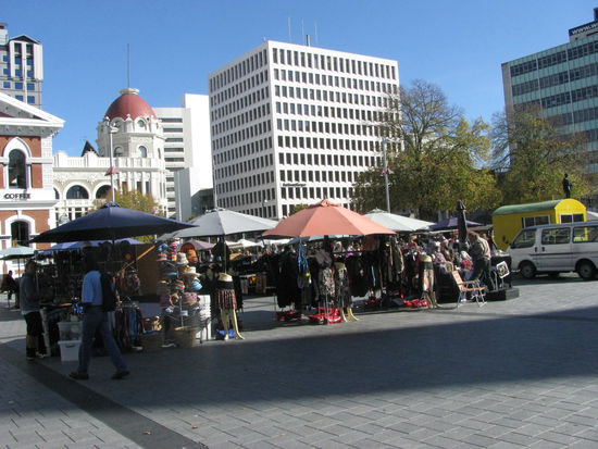Ein Markt auf Christchurchs Cathedral Square, der Stadtmitte.