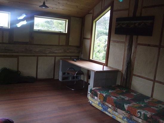 Sogar mit Schreibtisch!