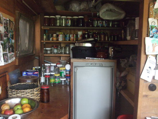 ...Fortsetzung der Kueche.