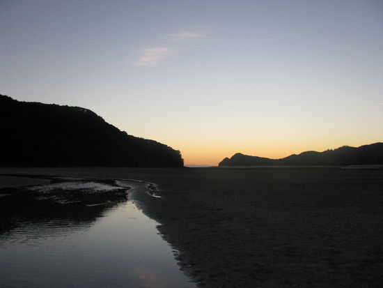 Die Sonne begann erst aufzugehen.