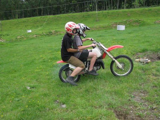 Bei Jarred auf'm bike.