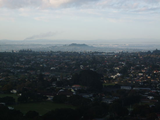 Weitere Vulkane im hintergrund.