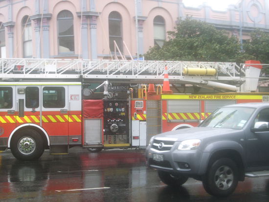 Passt nicht drauf in ganzer Laenge. 