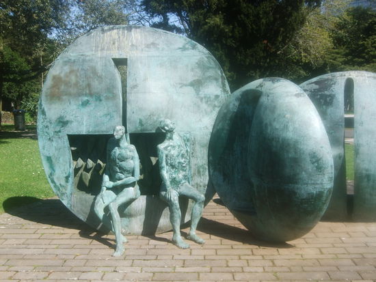 Der Eingang zum Friedhof.