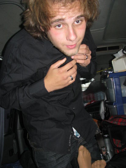 Robin beim Fertigmachen.