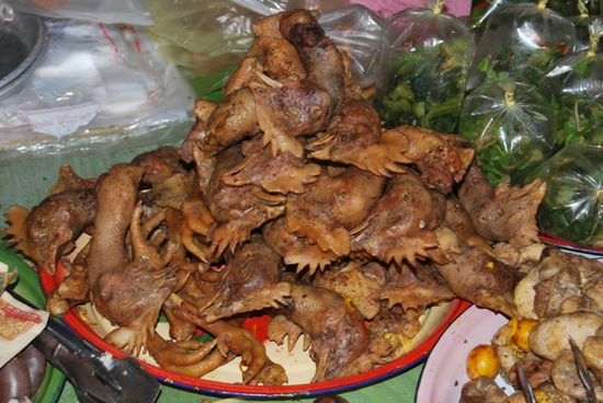 Hahnenkoepfe... und Fuesse