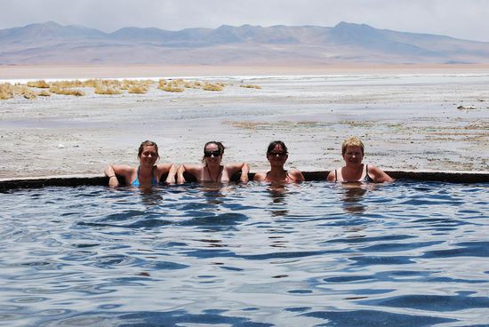 Badenixen in der heissen Quelle mitten im Nirgendwo!