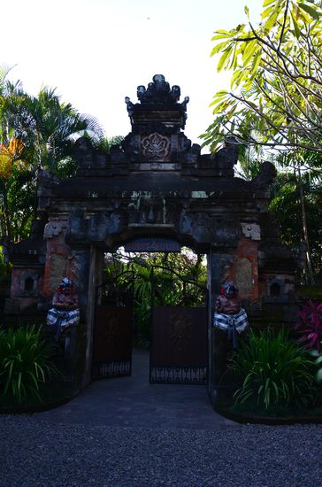 Eingang zum Guesthouse Kayu Sughi