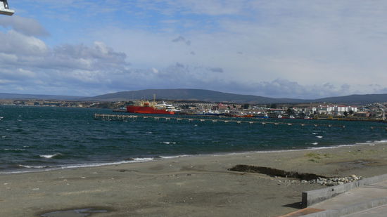 Blick auf Punta Arenas und die Magellanstraße