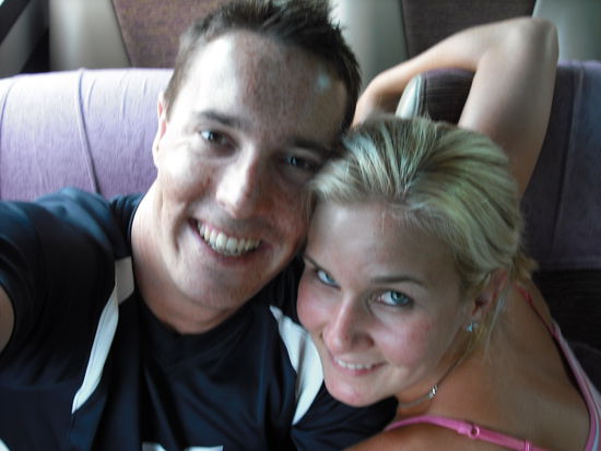 Im Bus beim Zeit vertreiben