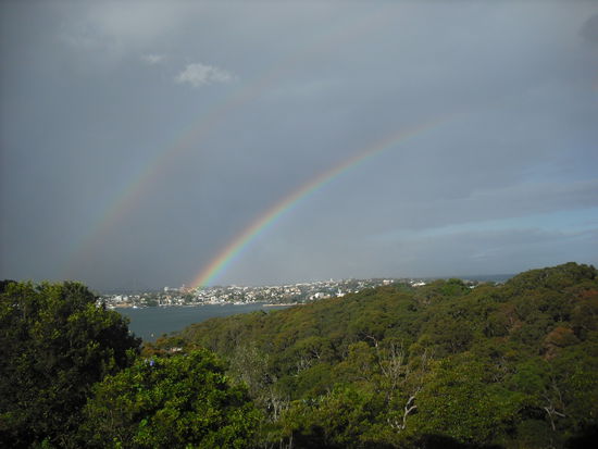 bei unserem Balkon brauch man fast keinen Fernseher..is immer was los