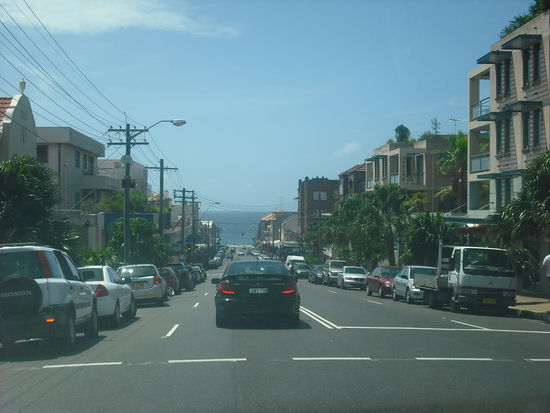 Auf den Weg zum Strand durch den wunderschoenen Stadtteil Randwick/Coogee