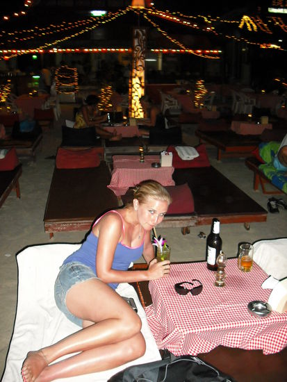 Coole Strandbar und suuper Mojitos...ueber einem sind die Flugzeuge gestartet