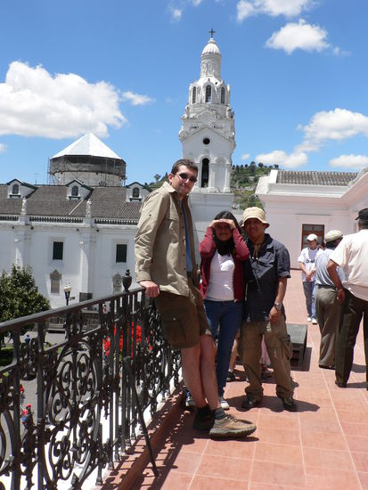 Auf dem Balkon des Regierungspalastes mit Suzanna und Saulo
