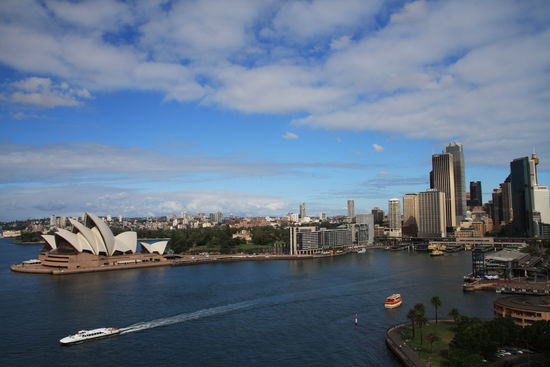 Blick von der Sydney Harbour Bridge