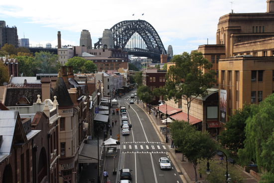 "The Rocks" (ältestes Hafenviertel von Sydney) Hier wurde Sydney quasi gründete.