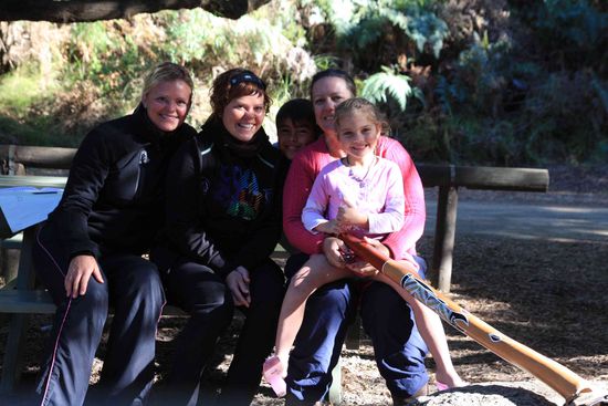 Powerfrau aus Queensland: Vicki reist mit ihren beiden Enkelkindern schon seit 2,5 Jahren kreuz und quer durch Australien