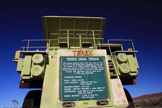 Mit den dingern fahren sie in die Mine.