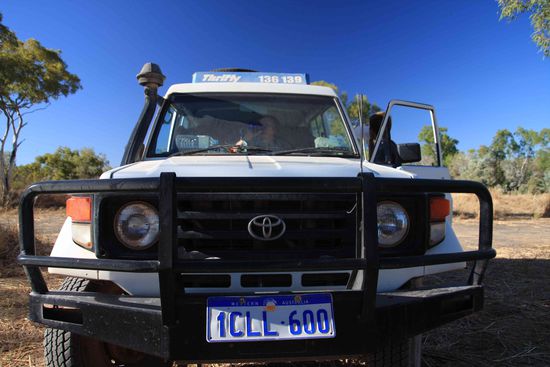 Oh wie ich dieses Auto liebe. Absolute Power. Wir sind/ich bin damit ordentlich durch Wasser, Dreck, Schlamm und Sand geheizt und haben ordentliche Steigungen absolviert. Das is das richtige Gefährt für mich!!!!!!!!!!!!!!!!!!!!! 