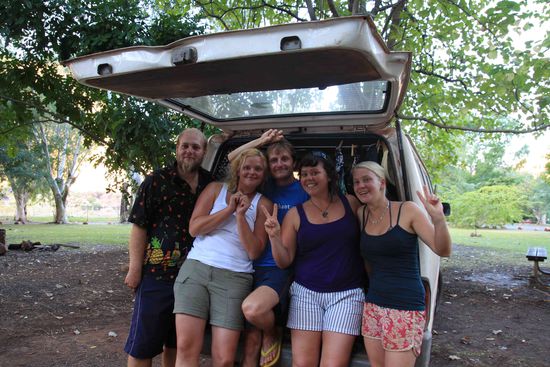 Fabian und Doro haben wir auch in Kununarra kennengelernt. Die fanden es schön, wie immer in Kununarra Town Centre rumgegammelt haben und haben sich zu uns gesellt.