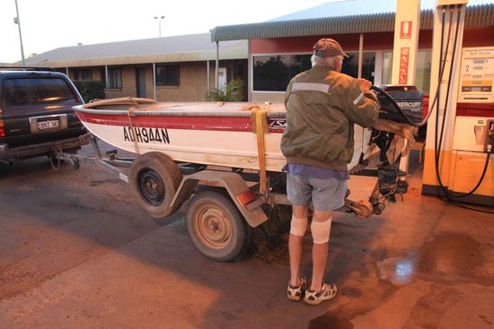 Das ist Colin - er hat uns mit zum Keep River (NT) genommen, um Barras (Barramundi) zu fischen. Aber mich hat dort noch was ganz anders erwartet - endlich...........!!!!!