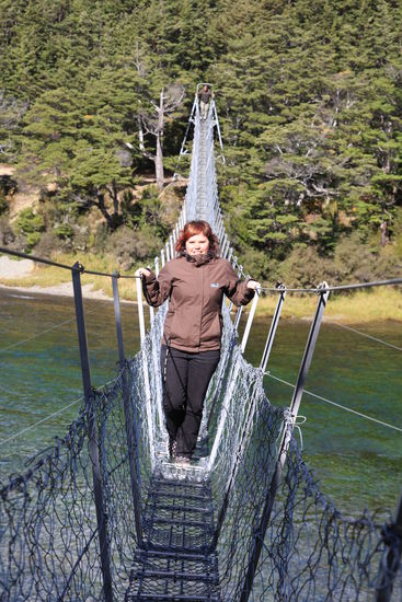 Hängebrücke über einem der Movara Lakes...sehr wackelige Angelegenheit 