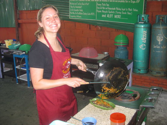 Rischtisch, die Frau gehoert an den Herd