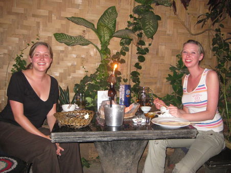 beim laotischen BBQ - schwer lecker!