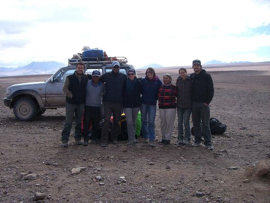 von links nach rechts:
Cyril, Lino, Daniel, Maren, Hannah, Adelia, Angélica, Javier
im Hintergrund: unser Jeep