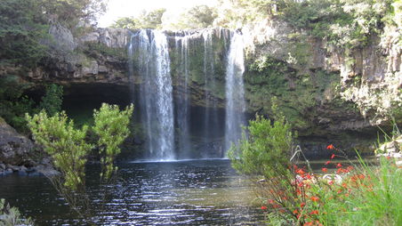 Rainbow Falls (27m)