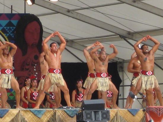 Kriegstanz der Maoris auf dem Kapa Haka Festival in Tauranga