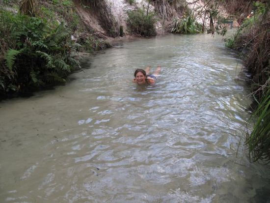 Schwimmen in Ellie Creek (ein Süßwasser-Fluss, der ins Meer mündet)...war übrigens ganz schön frisch...