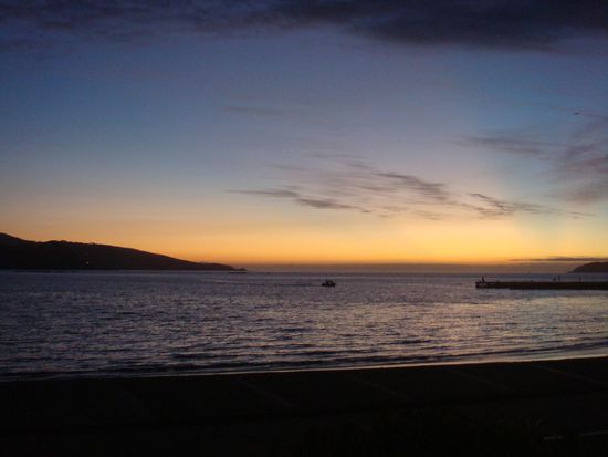 auf Meer und den Sonnernuntergang.