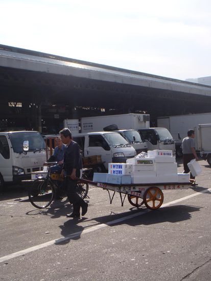 Hier werden noch Transportmittel älterer Generation genutzt