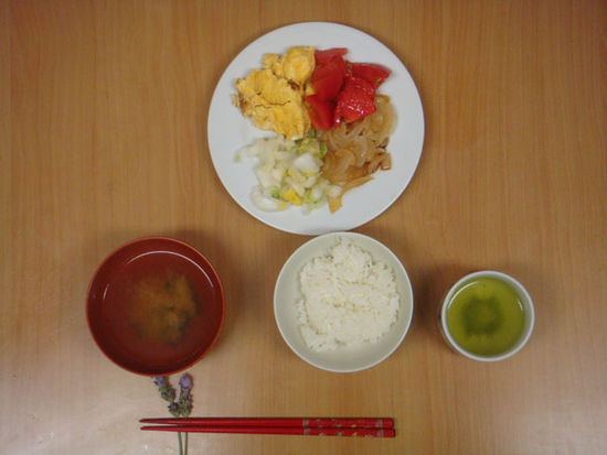 Man könnte denken, es sei Mittag- ode Abendessen...nein, so sah das Frühstück aus.