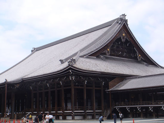 Higashi Hongan-ji - buddhistischer Tempel, der zum UNESCO Weltkulturerbe zählt