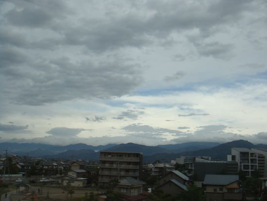Die Japanischen Alpen im Hintergrund