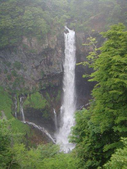 Kegon-Wasserfall, der 100 Meter in die Tiefe stürzt