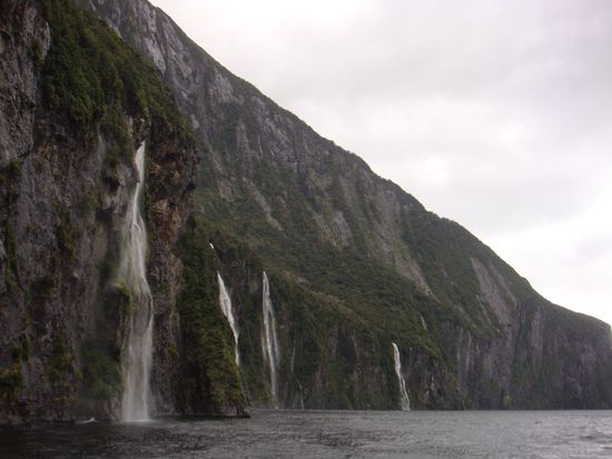 Einige der vielen Wasserfaelle