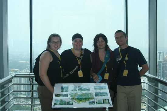 ich, Conny, Claudia, Andi
Auf der Brücke der Towers - tolle Aussicht
