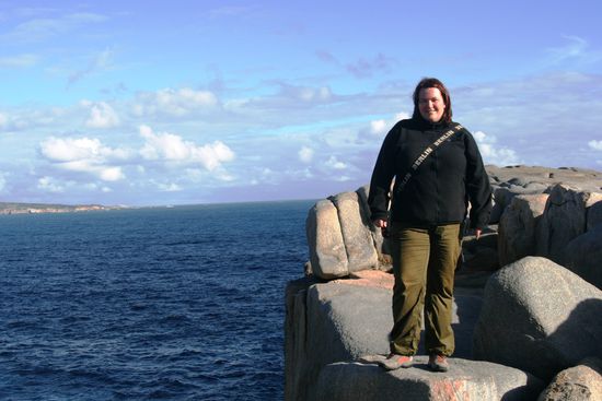 dritter Stopp, The Gap!
Neben Conny geht es hier bestimmt 20 Meter runter, und unten gibt es folgendes zu sehen.....