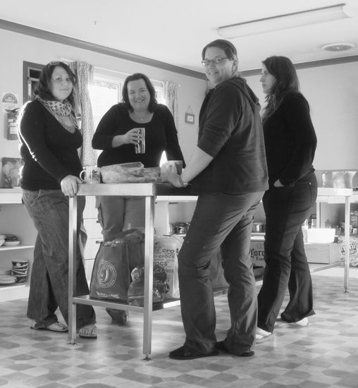 Hayley , Conny
                         Sylvia, Catharina