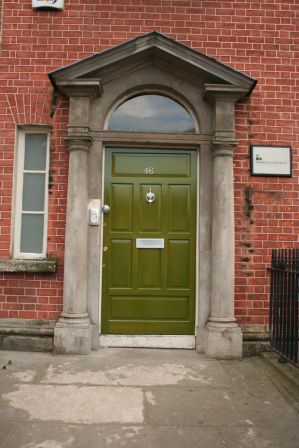 typische Türen in Dublin