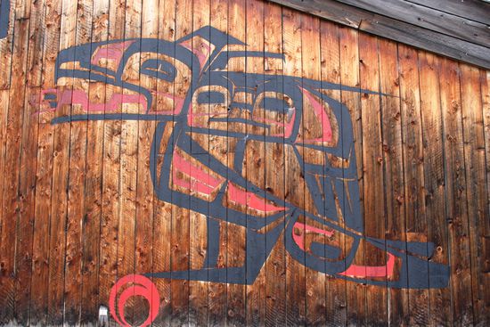 überall an den Gebäuden finden sich die Zeichnungen der Einwohner