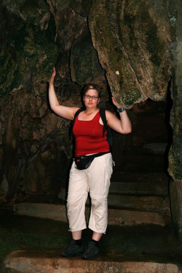 Ich vor dem Eingang zur Höhle