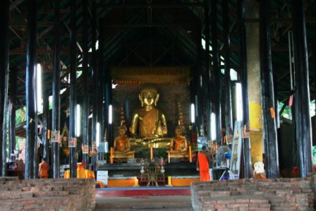 Wat Jadeeloung nett sich der Tempel hier