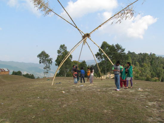 so sehen Schaukeln in Nepal aus