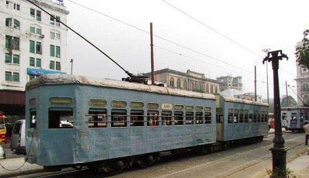 die alten Straßenbahnen fahren immer noch